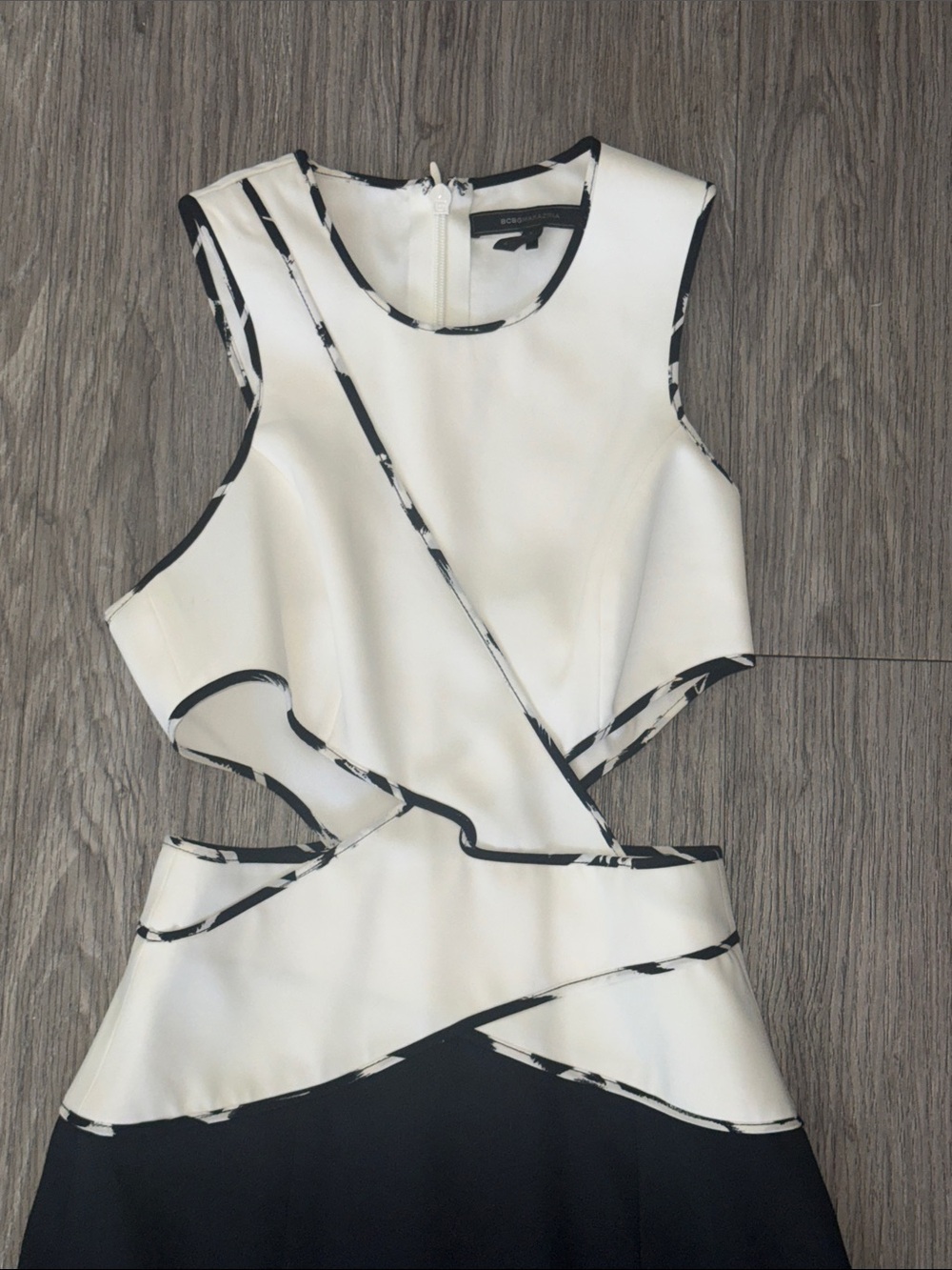 BCBGMAXAZRIA “NIKKOLE” Woven Black/ White Gown Size 0 - Picture 2 of 14